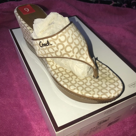 Coach Sandals! Brand new wedge thong sandals 👡 - Picture 2 of 4